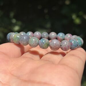 7.5mm dainty stretchable ruby kyanite‎ bracelet